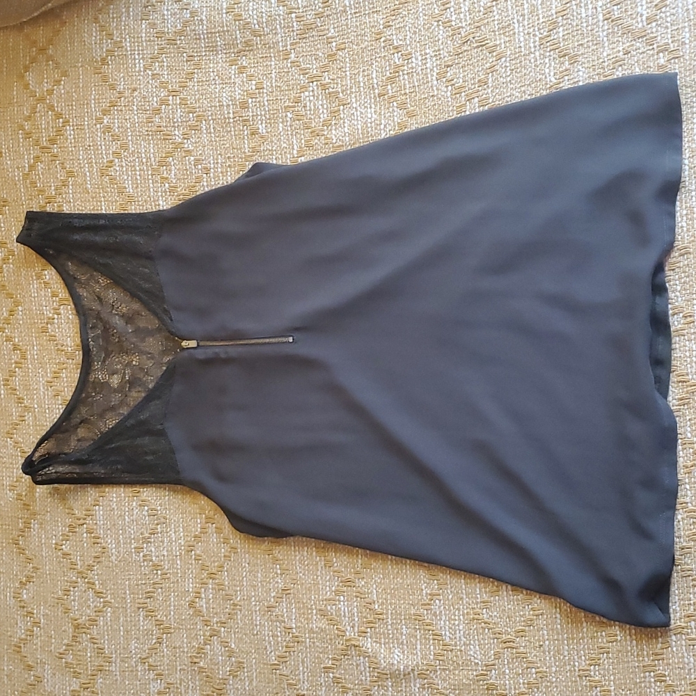 Express lace shoulder zip front tank M